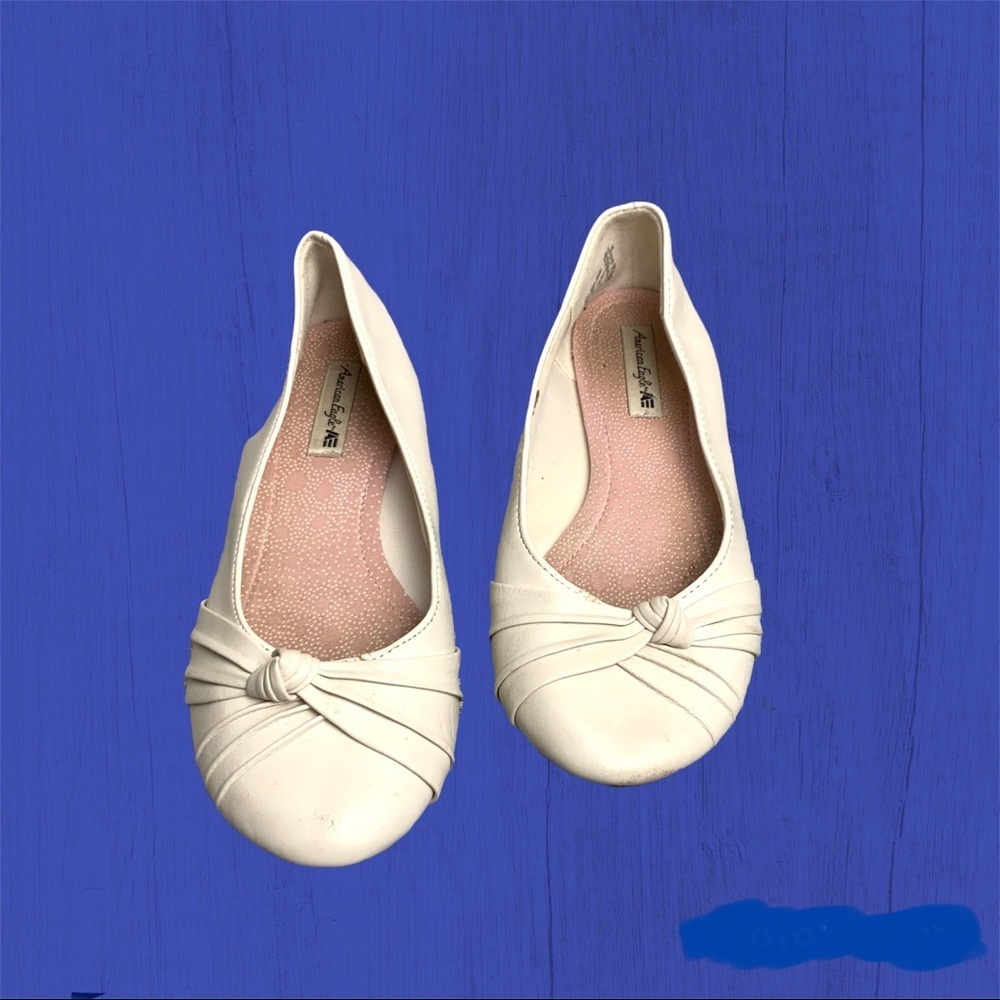 American Eagle White Slip On Shoes Girls Sz 2